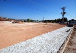 Gediz'de Oto Galericiler Sitesi İnşaatı Hızla Devam Ediyor