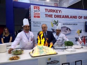 Egeliler, Brüksel’de 5 Bin Porsiyon Balık İkram Etti