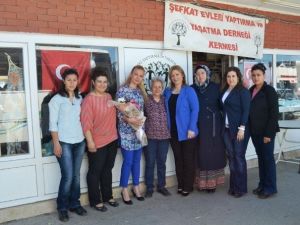 AK Kadınlar Fatma Cavlu’yu Yılın Annesi Seçti