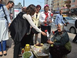 AK Parti’li Kadınlar ’Güçlü Anneler Güçlü Türkiye’ İçin Yürüdü