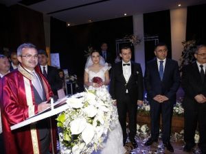 Özel Kalem Müdürünün Nikahını Başkan Köşker Kıydı