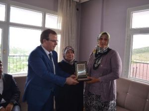 Kırıkhan’da Şehit Annesi "Yılın Annesi" Seçildi