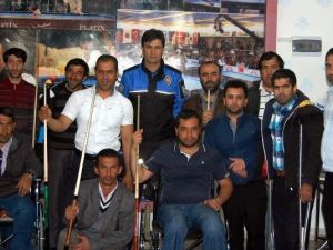 Bitlis’te Engelliler İçin Bilardo Turnuvası Düzenlendi