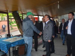 Doğan, Gündoğdu Mahallesini Gezdi