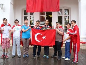 Engelli Gençlere Davul Zurnalı Asker Uğurlaması
