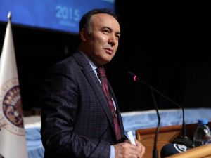 AÜ’de Bilimsel Teşvik Ödülleri Ve Akademik Giysi Töreni