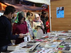 Sivas Kitap Günlerine Katılacak Yazarları Halk Belirleyecek