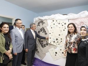 Gesmek’te Yılsonu Sergisi