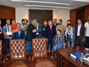 Filistin Engelli Voleybol Milli Takımından Vali Kaban’a Ziyaret