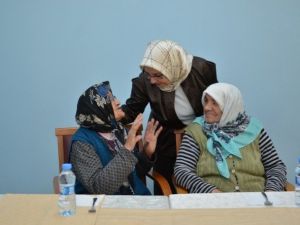 Rana Alimoğlu Yücel Huzurevini Ziyaret Etti