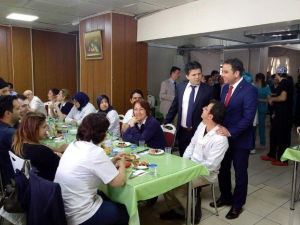 İshak Gazel, Hemşirelerin Gününü Kutladı