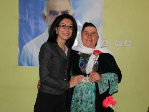 Kadın Kurulu’ndan Anneler Günü Kutlaması