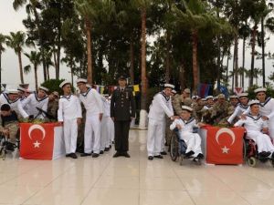 Bir Günlük Askerlik Yapan Engellilerin Büyük Sevinci