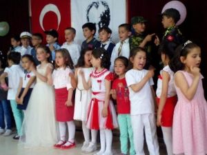 Kenan Evren’in Minikleri Artık Okuyor