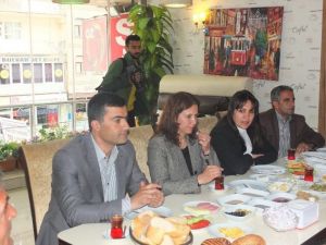 HDP’liler Engellilerle Kahvaltıda Buluştu