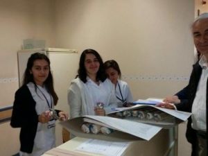 Zafer Teber’den Hemşirelere Jest