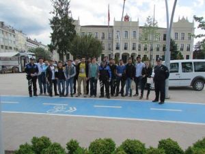 Bolu’da Toplum Destekli Polis Vatandaşı Bilgilendirdi