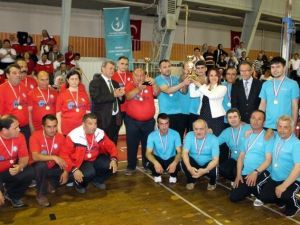 Amatem Hastaları Voleybol Maçı İle Stres Attı
