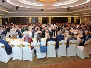 AK Parti Konya Ailesi İstişare Toplantısında Bir Araya Geldi