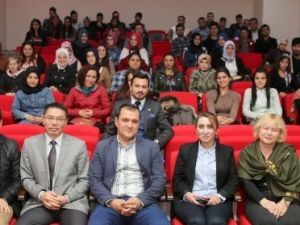 ARÜ’de Ünlü Kırgız Yazar Kasımbekov Anlatıldı