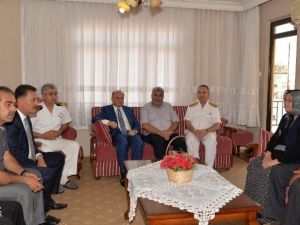 Trafik Terörüne Kurban Giden Deniz Astsubay Çevik’in Ailesine Taziye Ziyareti