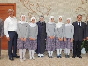 Başkan Şahin, Başarılı Öğrencileri Kutladı