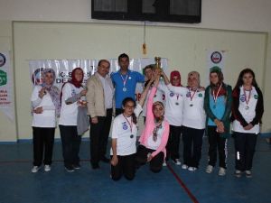 Darende’de Bayanlar Voleybol Turnuvası