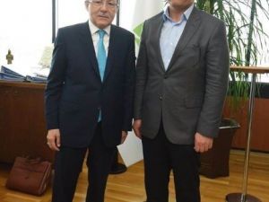 Gömeç Belediye Başkanı Arslan, Başkan Uğur’u Ziyaret Etti