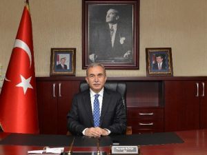 Vali Büyük: "Eczacılık Mesleği, Sağlığın Vazgeçilmez Unsurudur"