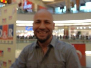 Yazar Tazeoğlu Okurları İle Buluştu