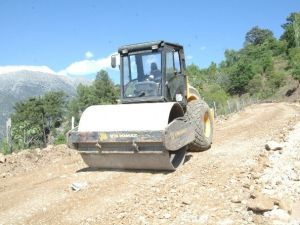 Kırsal Bölgelerde Yol Çalışmaları Devam Ediyor