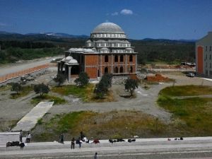 Edremit Anadolu İmam Hatip Lisesi Tatbikat Camisi İnşaatı Hızla Sürüyor