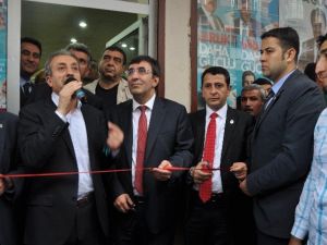 "AK Parti Hem Özgürlükleri Hem De Hizmetleri Arttırdı"