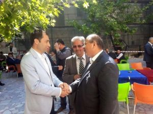 MHP’li Milletvekili Adayı Fırında Simit Yaptı