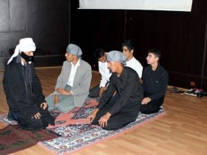 Engelli Öğrencilerin Tiyatro Gösterisi Profesyonelleri Aratmadı