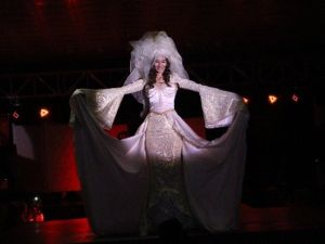 Göz Kamaştıran Defile