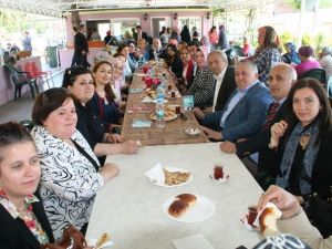 AK Parti Zonguldak Milletvekili Emine Çift Devreklilerle Buluştu