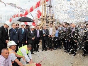 İş Garantili Üniversite Temeli Atıldı
