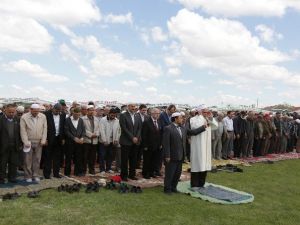Vali Tuna, Çifteler İlçesindeki Yağmur Ve Şükür Duasına Katıldı