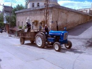 Fen İşleri Müdürlüğü Çalışıyor