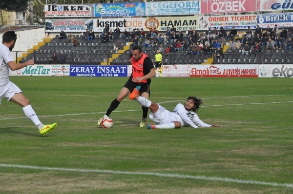 NAZİLLİ BELEDİYESPOR:4 DÜZYURTSPOR: 2 5