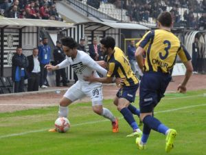 NAZİLLİ BELEDİYESPOR: 4 ANKARAGÜCÜ: 1