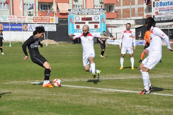 Nazilli Belediyespor: 3 Kahramanmaraşspor: 1 3