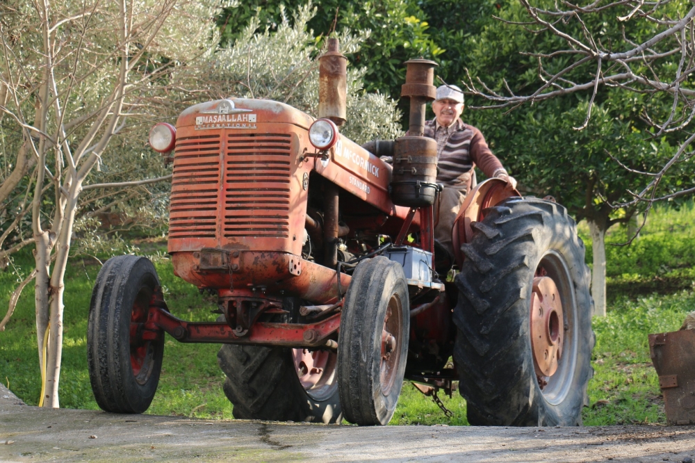 68 yıllık traktörü 50 bin avroya satıyor 16