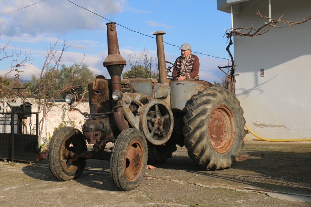 68 yıllık traktörü 50 bin avroya satıyor 6