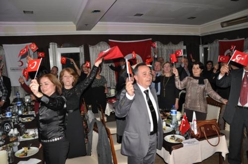 KIZILAY’DAN DAYANIŞMA YEMEĞİ 17