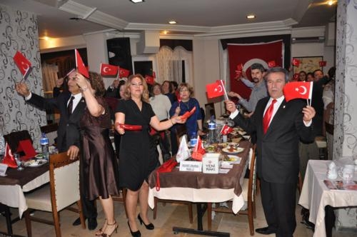 KIZILAY’DAN DAYANIŞMA YEMEĞİ 25