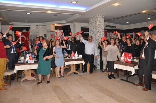 KIZILAY’DAN DAYANIŞMA YEMEĞİ 27