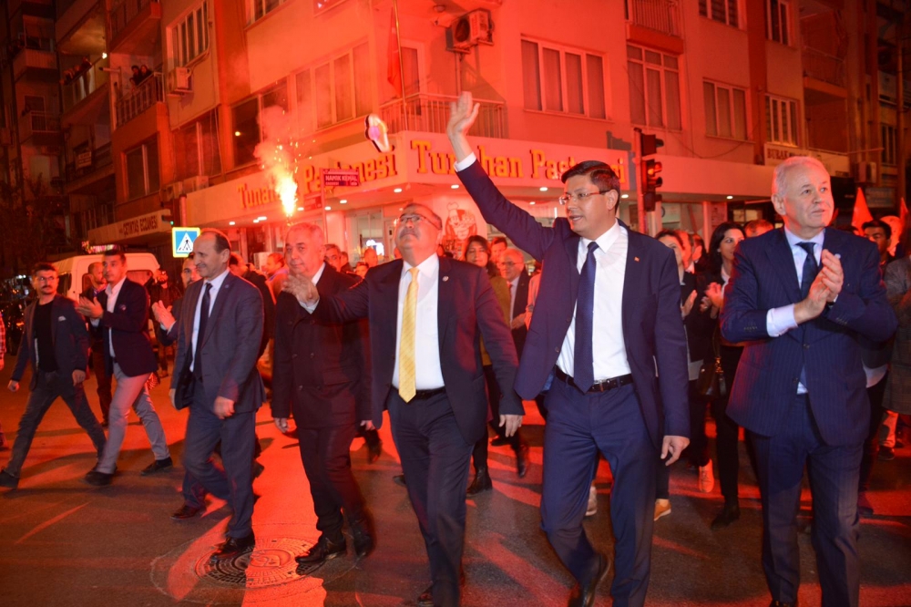 Nazilli sokakları Kürşat Başkan sloganıyla inledi! 3