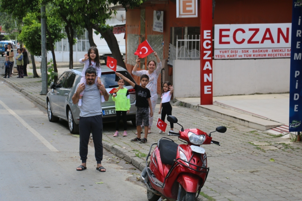 NAZİLLİ TEK YÜREK 23 NİSAN'I KUTLADI 17